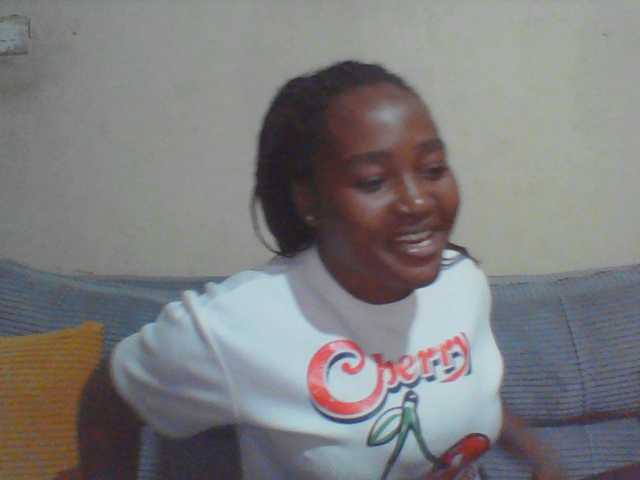 Curveydoll live cam on BongaCams