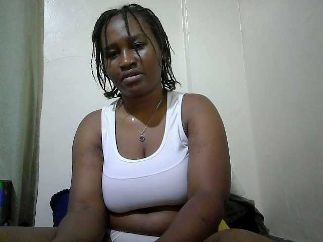 Curveydoll live cam on BongaCams