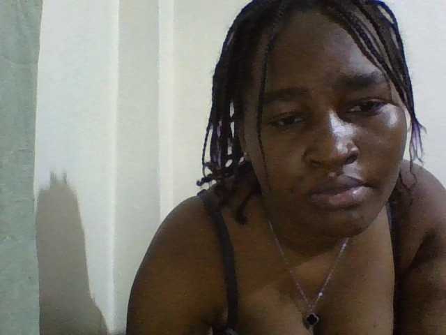 Curveydoll live cam on BongaCams