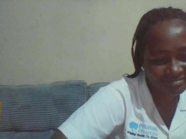 Curveydoll live cam on BongaCams