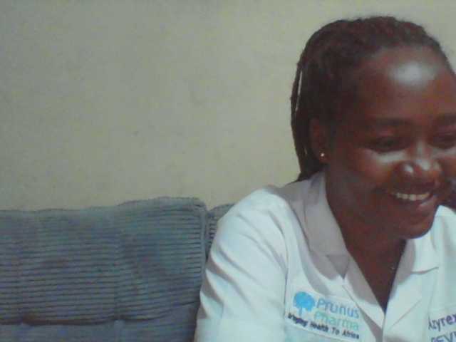 Curveydoll live cam on BongaCams