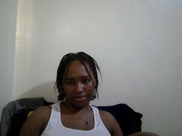 Curveydoll live cam on BongaCams