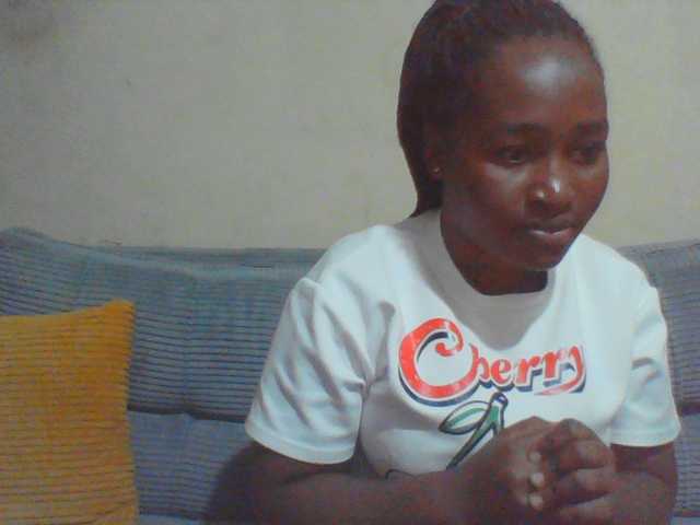 Curveydoll live cam on BongaCams
