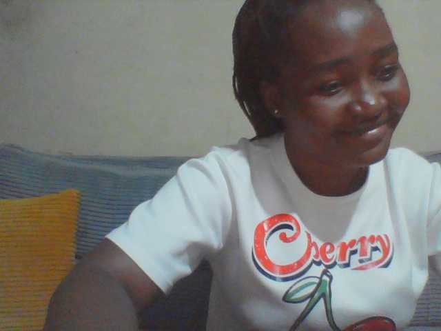 Curveydoll live cam on BongaCams