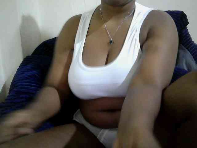 Curveydoll webcam