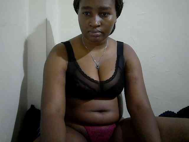 Curveydoll webcam