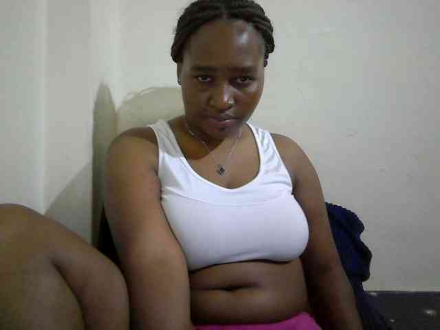 Curveydoll webcam