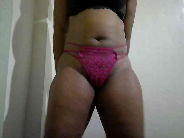 Curveydoll webcam