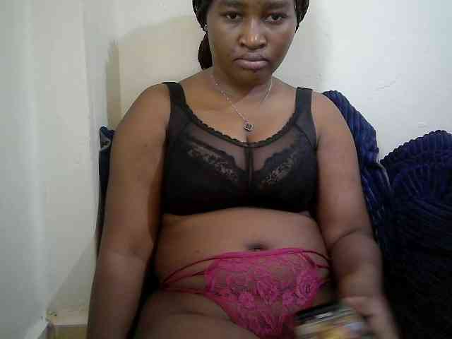 Curveydoll webcam