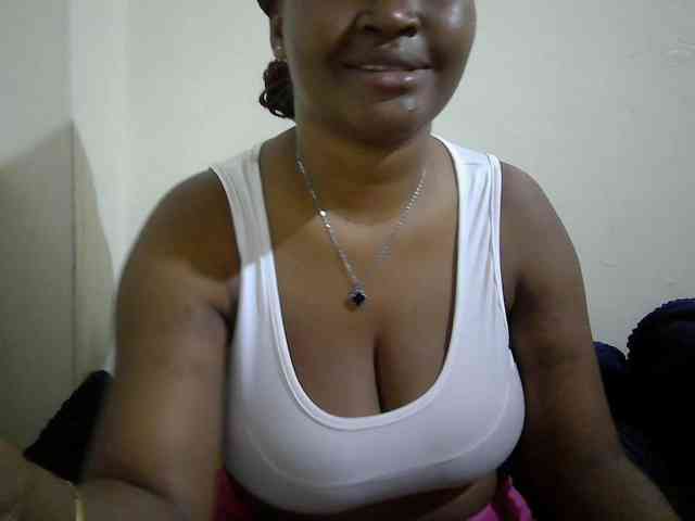 Curveydoll webcam