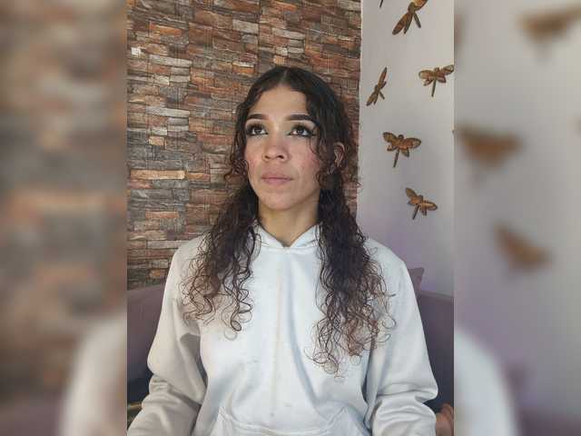 Alissoncollins — live female cam