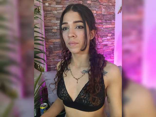 Alissoncollins live cam on BongaCams