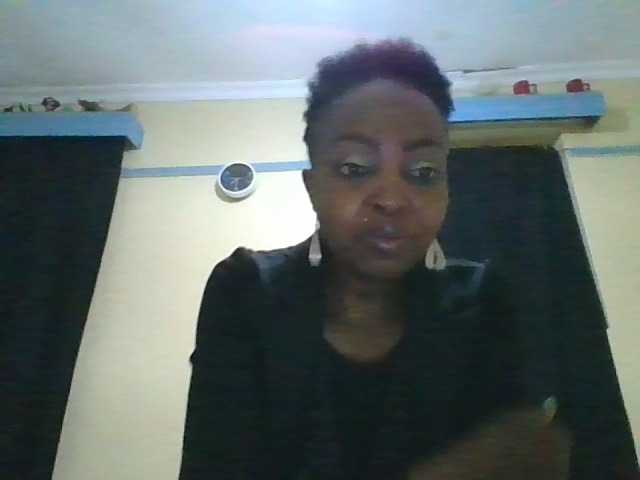candy2002, live now on BongaCams