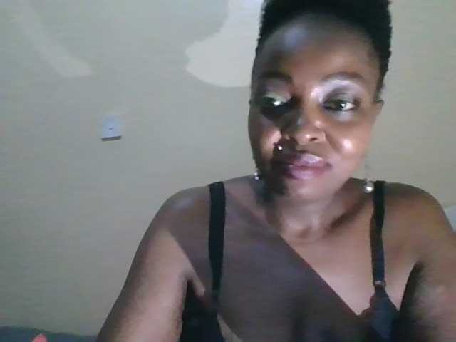 candy2002, en directo ahora en BongaCams