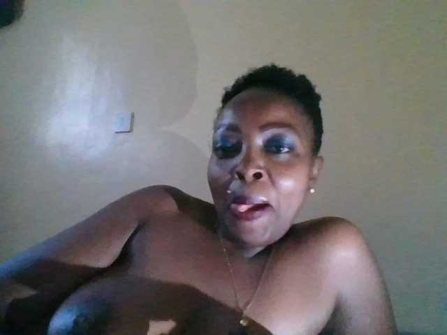 candy2002 live cam on BongaCams