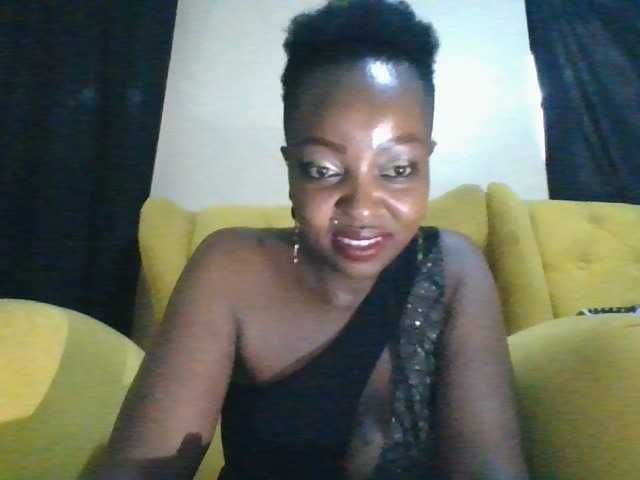 candy2002 live cam on BongaCams