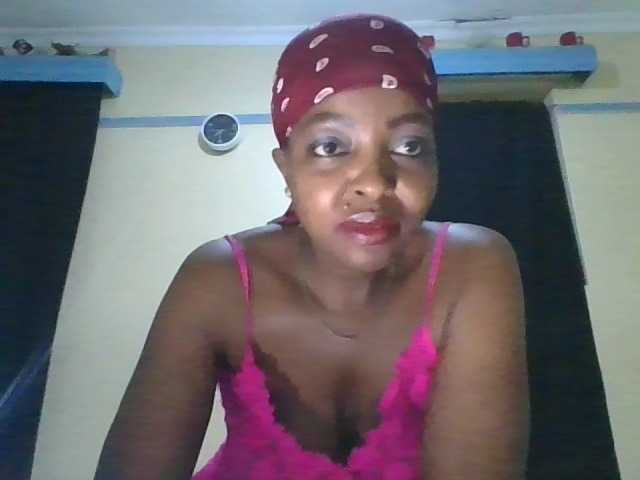 Candy2002 on Bongacams
