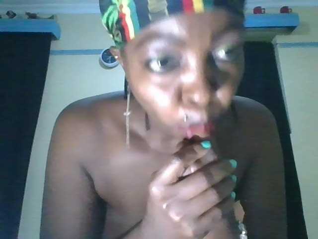 candy2002 webcam bongacams model stream image