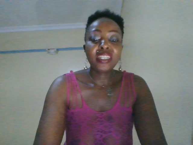candy2002 live cam on BongaCams