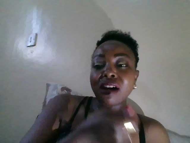 candy2002 live cam on BongaCams