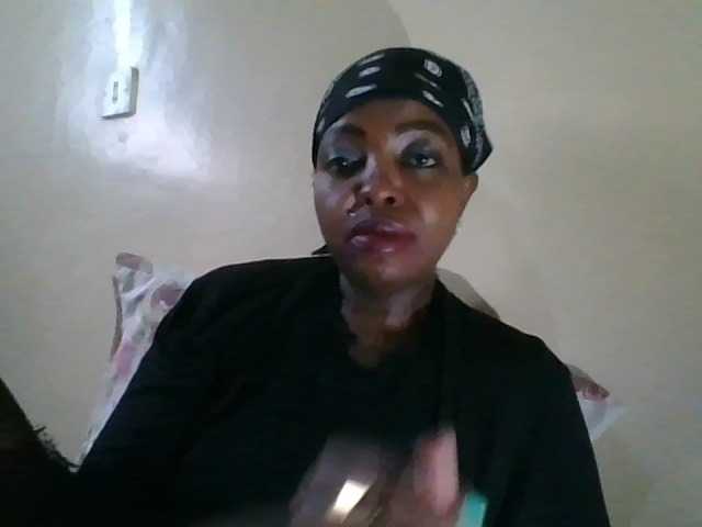 Candy2002 on Bongacams