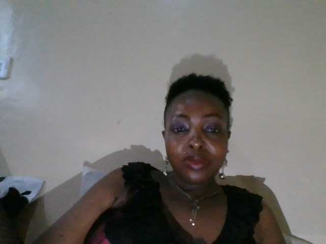 candy2002 live cam on BongaCams