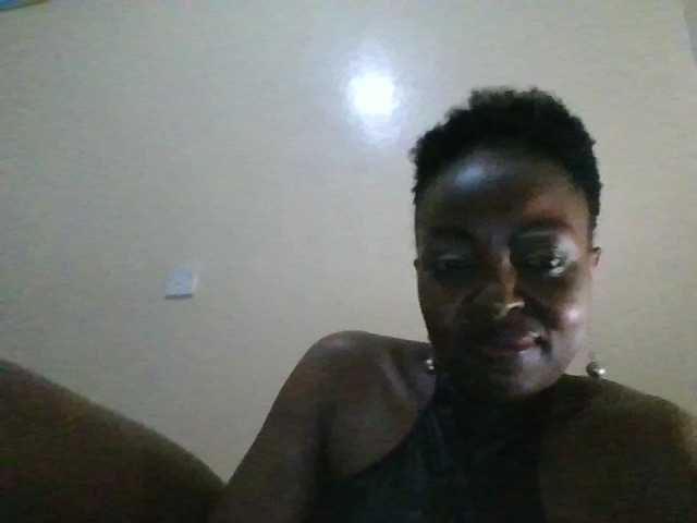 candy2002, live now on BongaCams