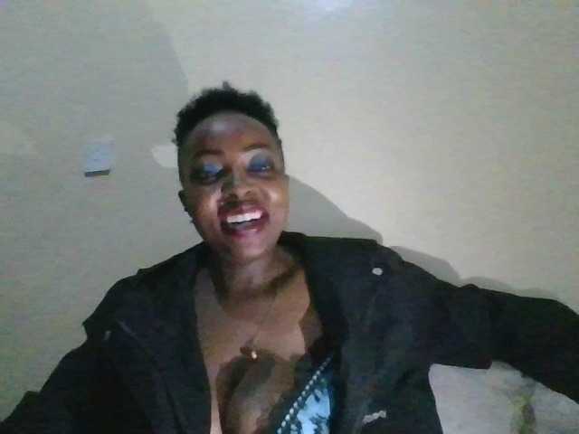 candy2002, en directo ahora en BongaCams