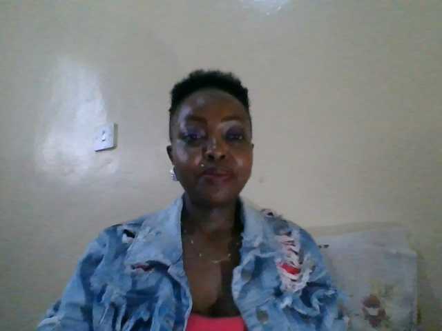 candy2002 live cam on BongaCams