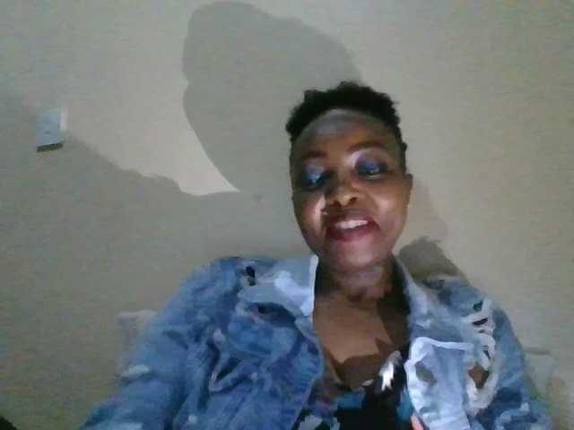 candy2002 live cam on BongaCams