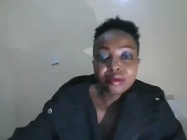 candy2002, live now on BongaCams