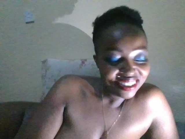 candy2002 live cam on BongaCams
