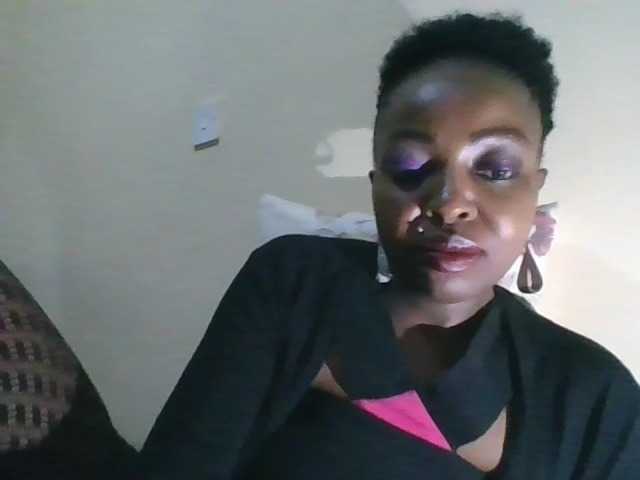 candy2002 webcam bongacams model stream image