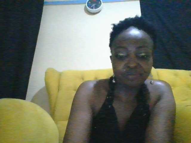 candy2002 live cam on BongaCams