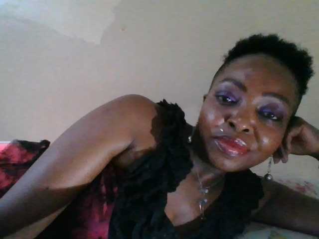 candy2002 live cam on BongaCams