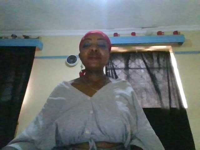 candy2002 webcam bongacams model stream image