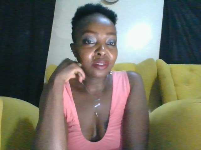 candy2002 live cam on BongaCams