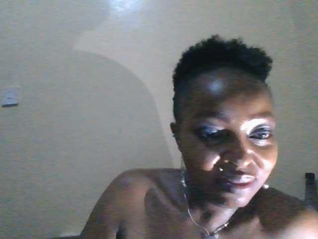 candy2002 live cam on BongaCams