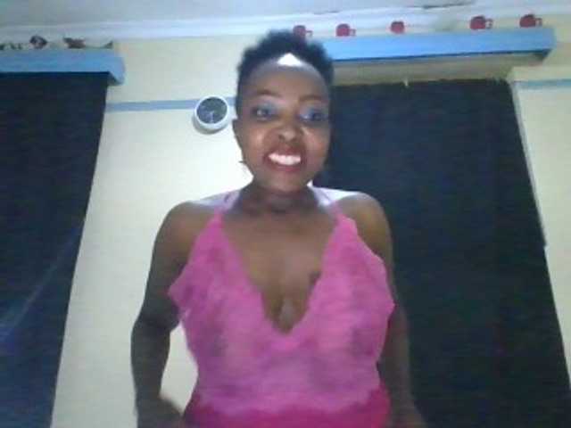 candy2002, en directo ahora en BongaCams