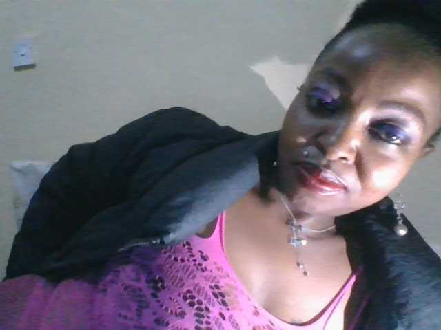 candy2002 live cam on BongaCams