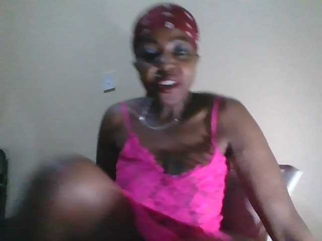 candy2002 live cam on BongaCams