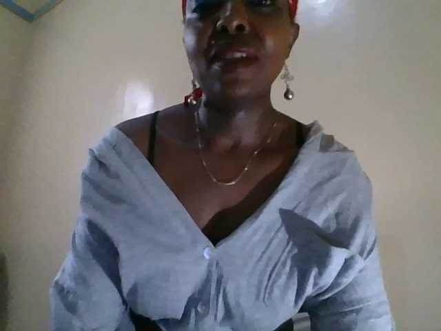 candy2002 live cam on BongaCams