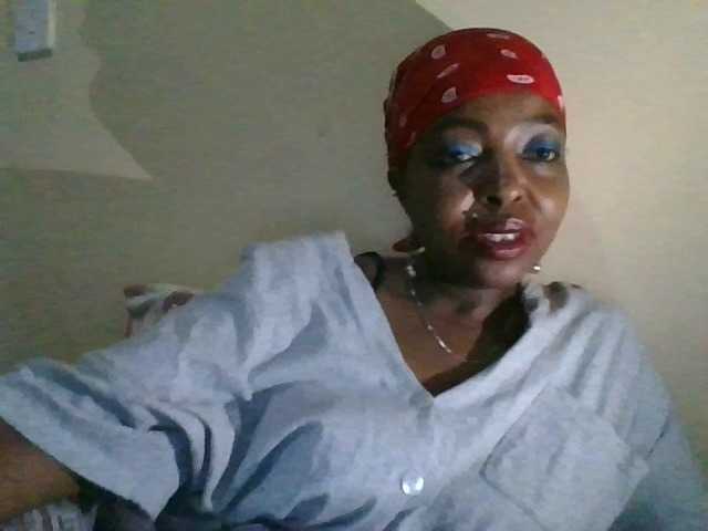candy2002 live cam on BongaCams