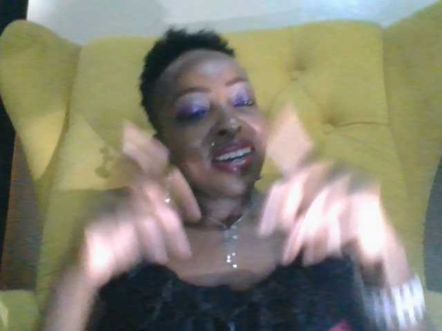 candy2002 live cam on BongaCams