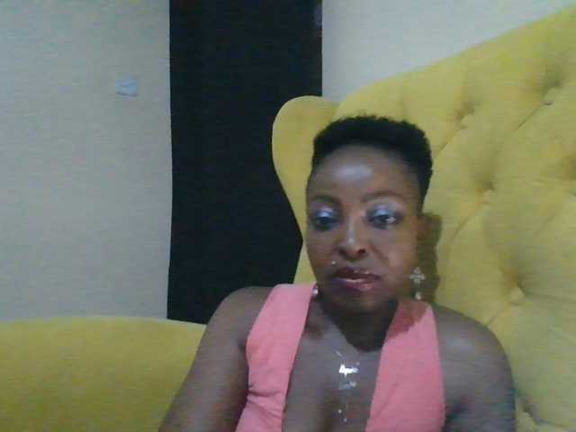 candy2002 live cam on BongaCams