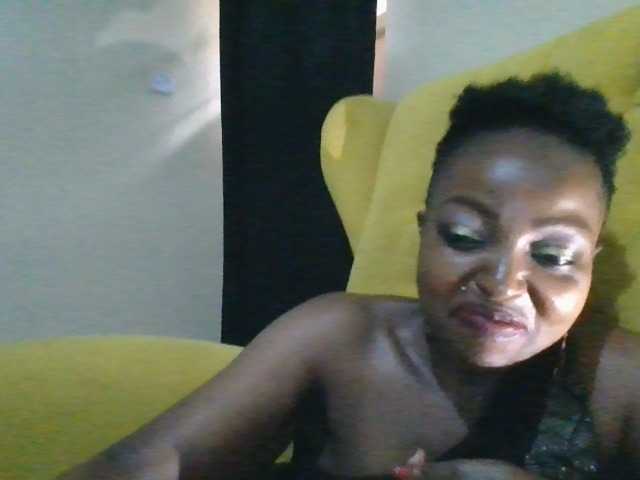 candy2002 live cam on BongaCams