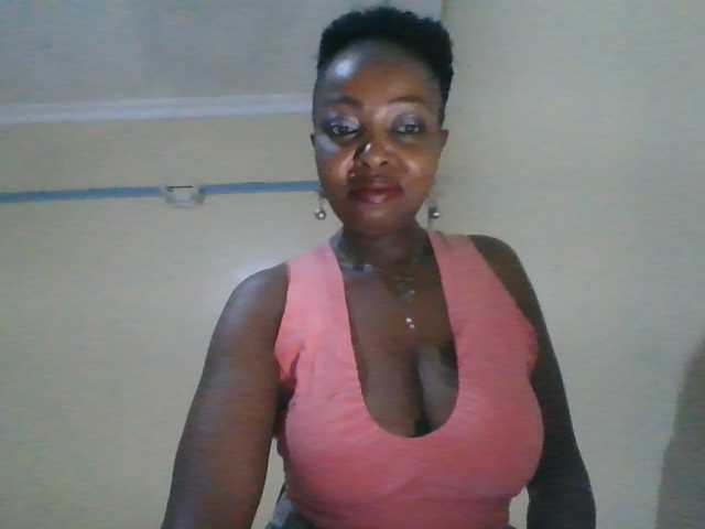 candy2002 live cam on BongaCams