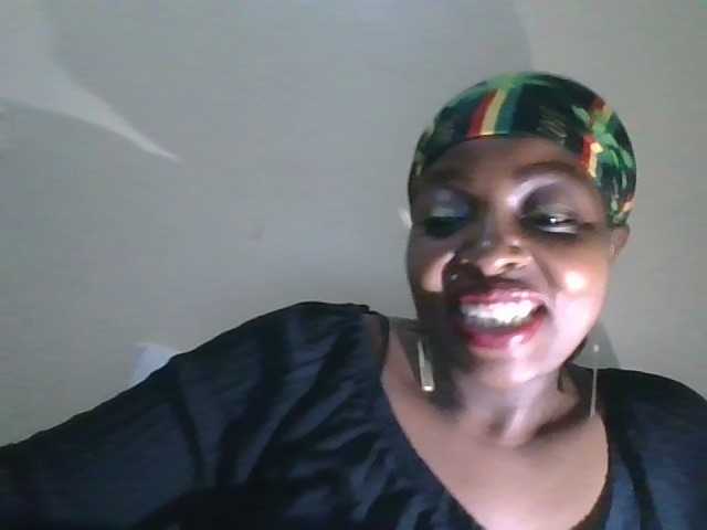 candy2002 webcam bongacams model stream image