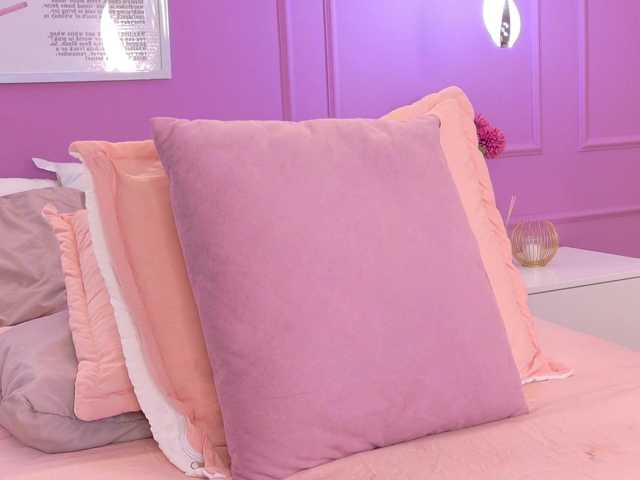 IsabelleRouse live cam on BongaCams