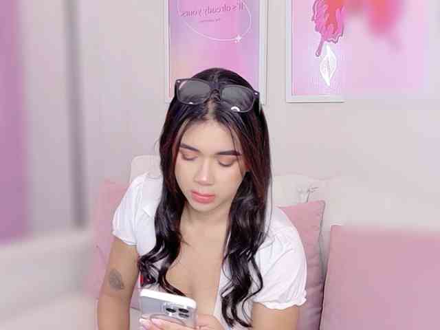 IsabelleRouse webcam